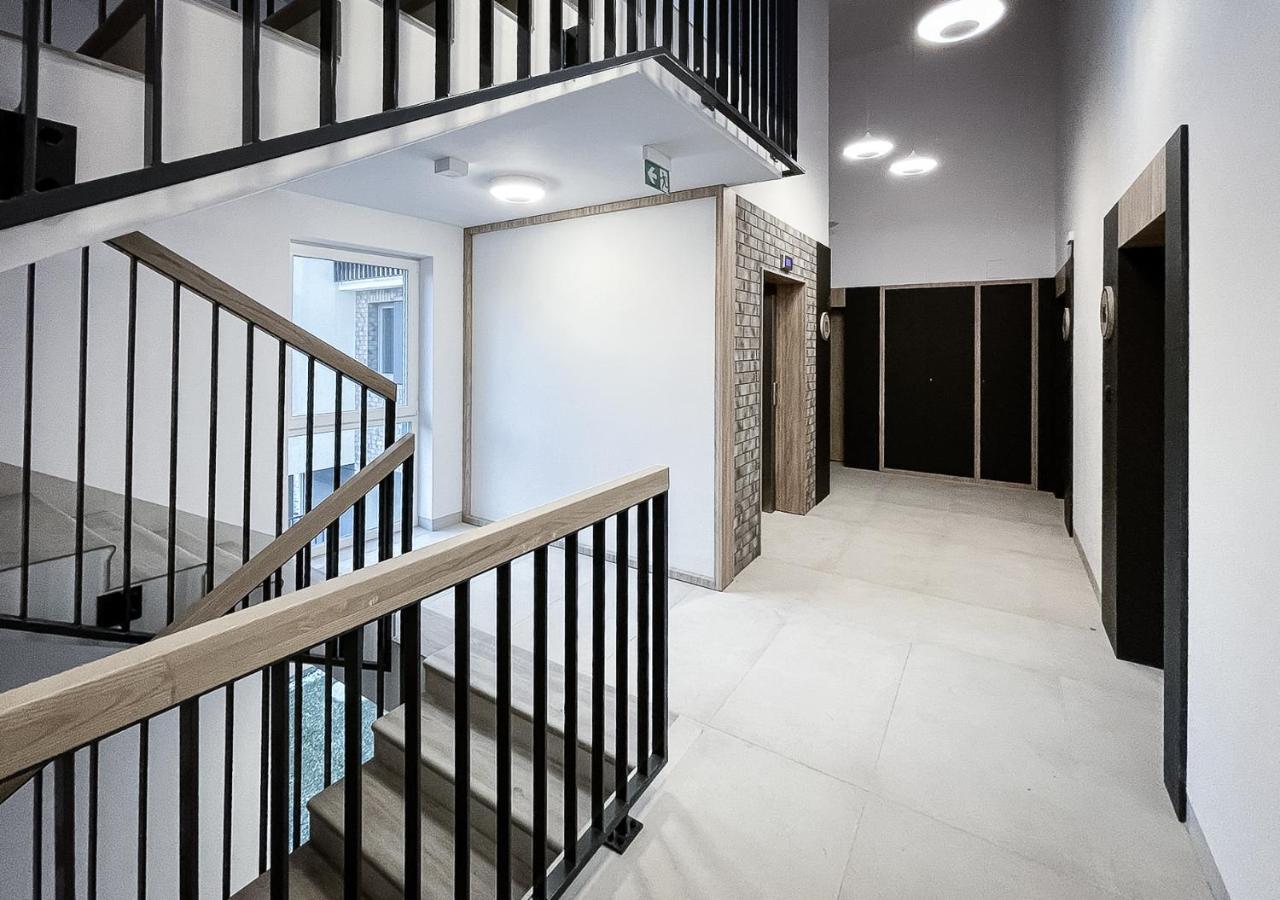 Apartament Clever 2 Kamienica Grochow ワルシャワ エクステリア 写真